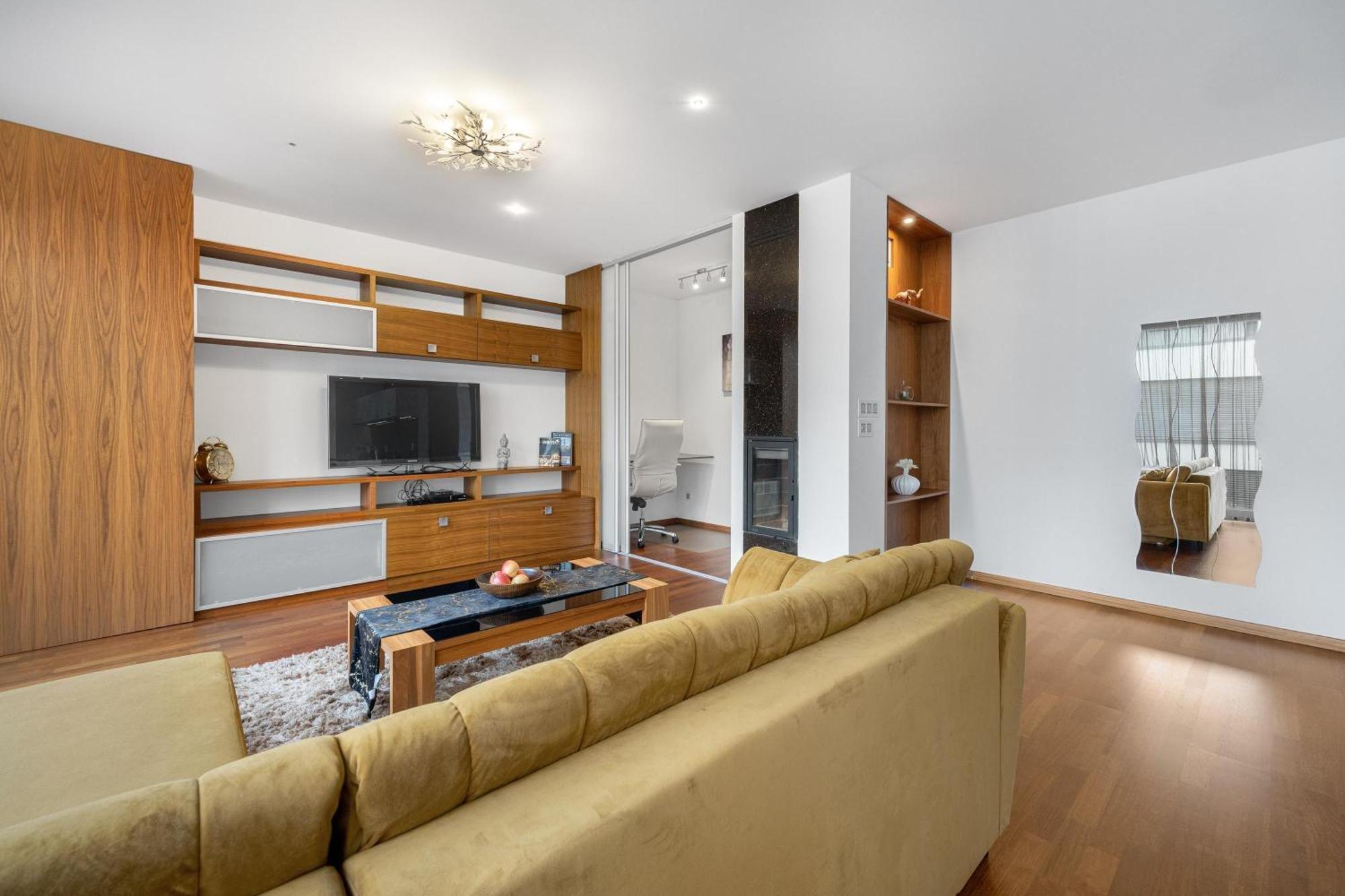 Revon Business Apartment 50 Dunajska براتسيلافا المظهر الخارجي الصورة