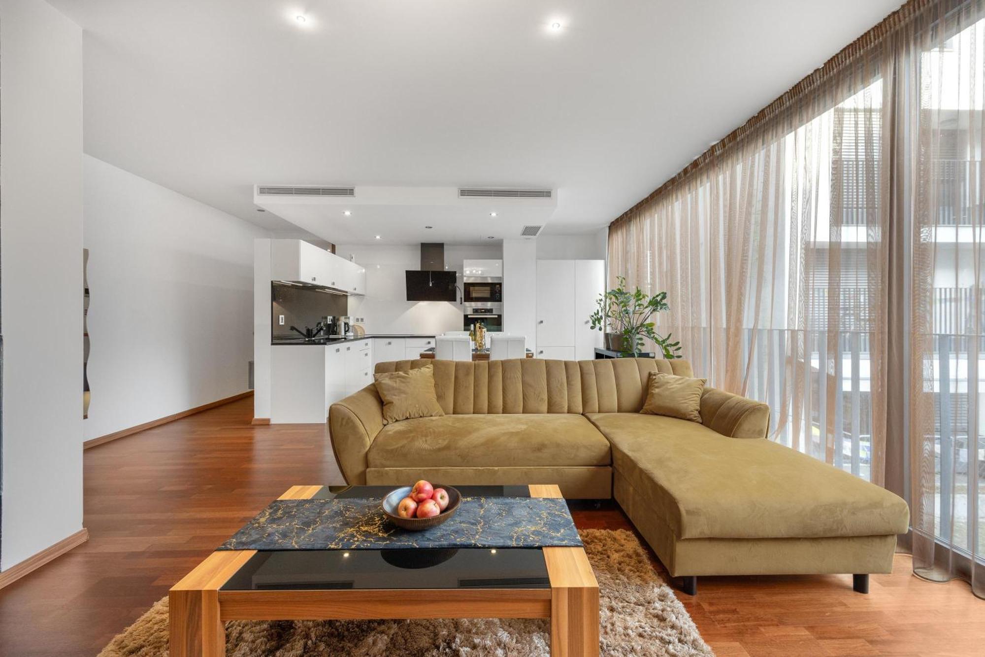 Revon Business Apartment 50 Dunajska براتسيلافا المظهر الخارجي الصورة